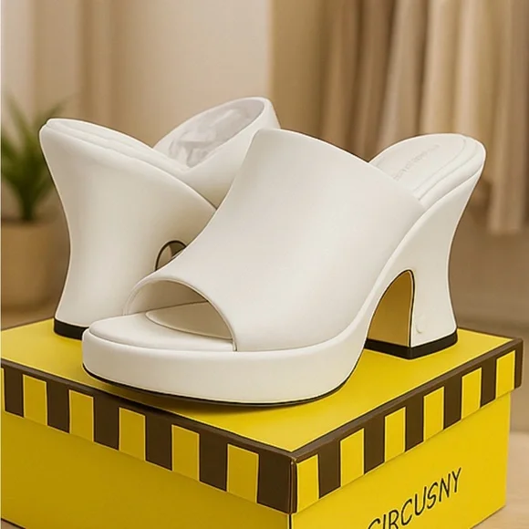 Elegant Cream Platform Mules - Picture 2 of 6